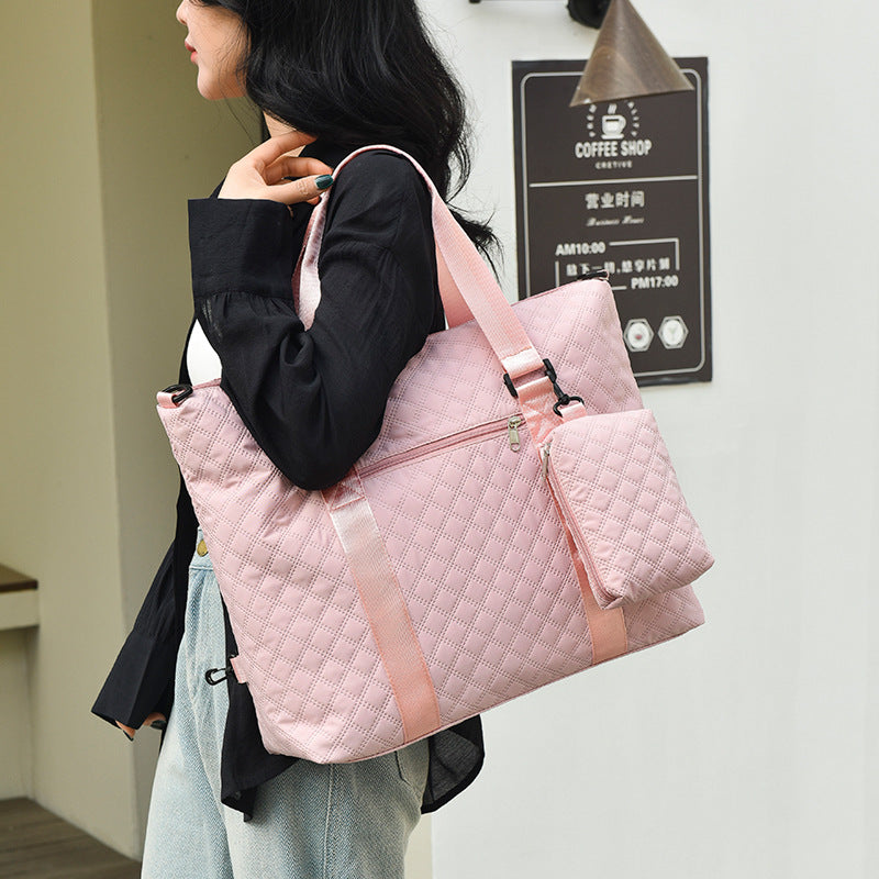 Multi-Functional Quilted Travel Duffle Bag Bowlift