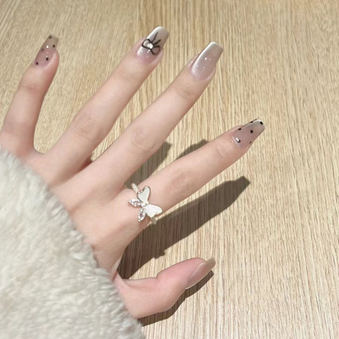 Artistic Butterfly-Design Press-On Nails Bowlift