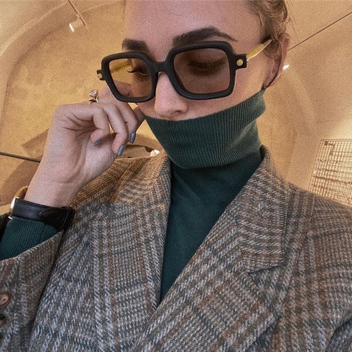 Women’s square sunglasses with striking and modern design Bowlift
