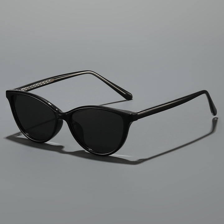 Women's Cat-Eye Sunglasses with Stylish Accents Bowlift