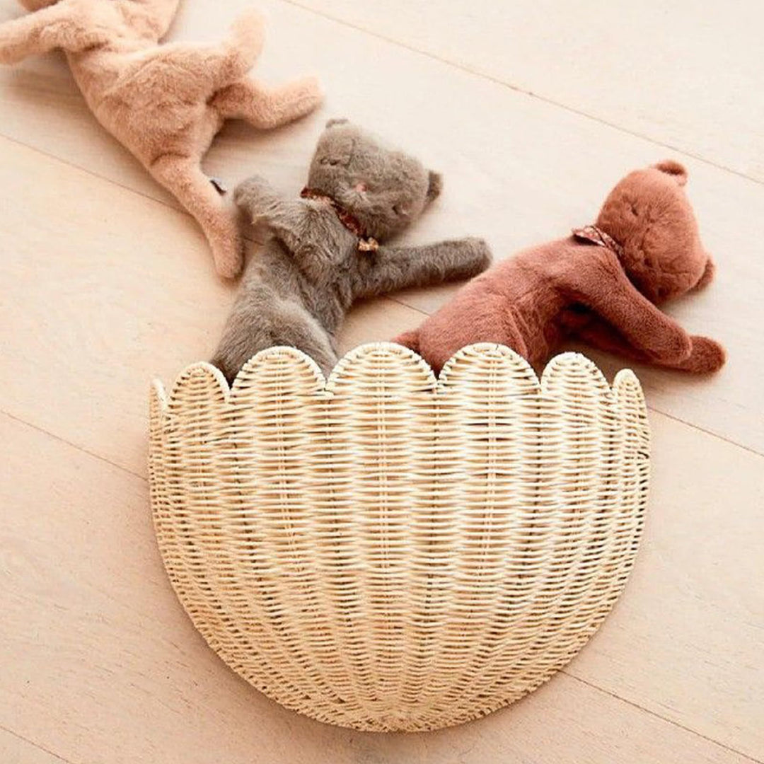 Playful decorative basket in shell design Bowlift