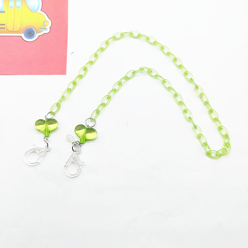 Necklace with Heart Pendant Bowlift