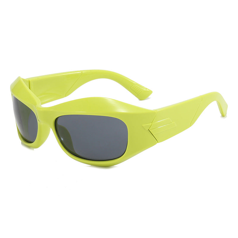 Women Retro Sunglasses in trendy Shield design Bowlift