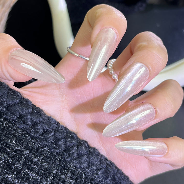 Glamorous Press-On Nail Set with Decorative Gemstone Accents Bowlift