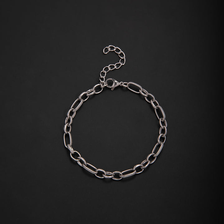 Interlaced Metal Link Bracelet Bowlift