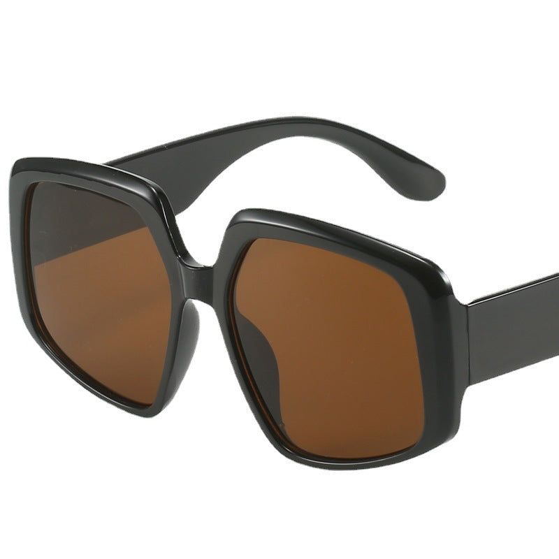 Women's modern square sunglasses with high-quality UV protection technologies Bowlift