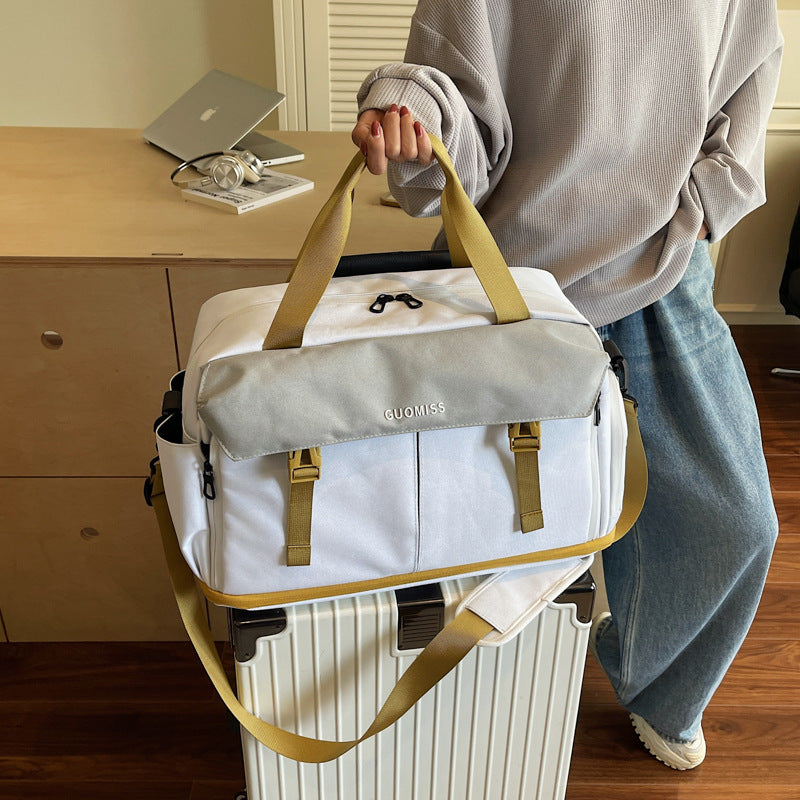 Sports bag with multifunctional compartments Bowlift