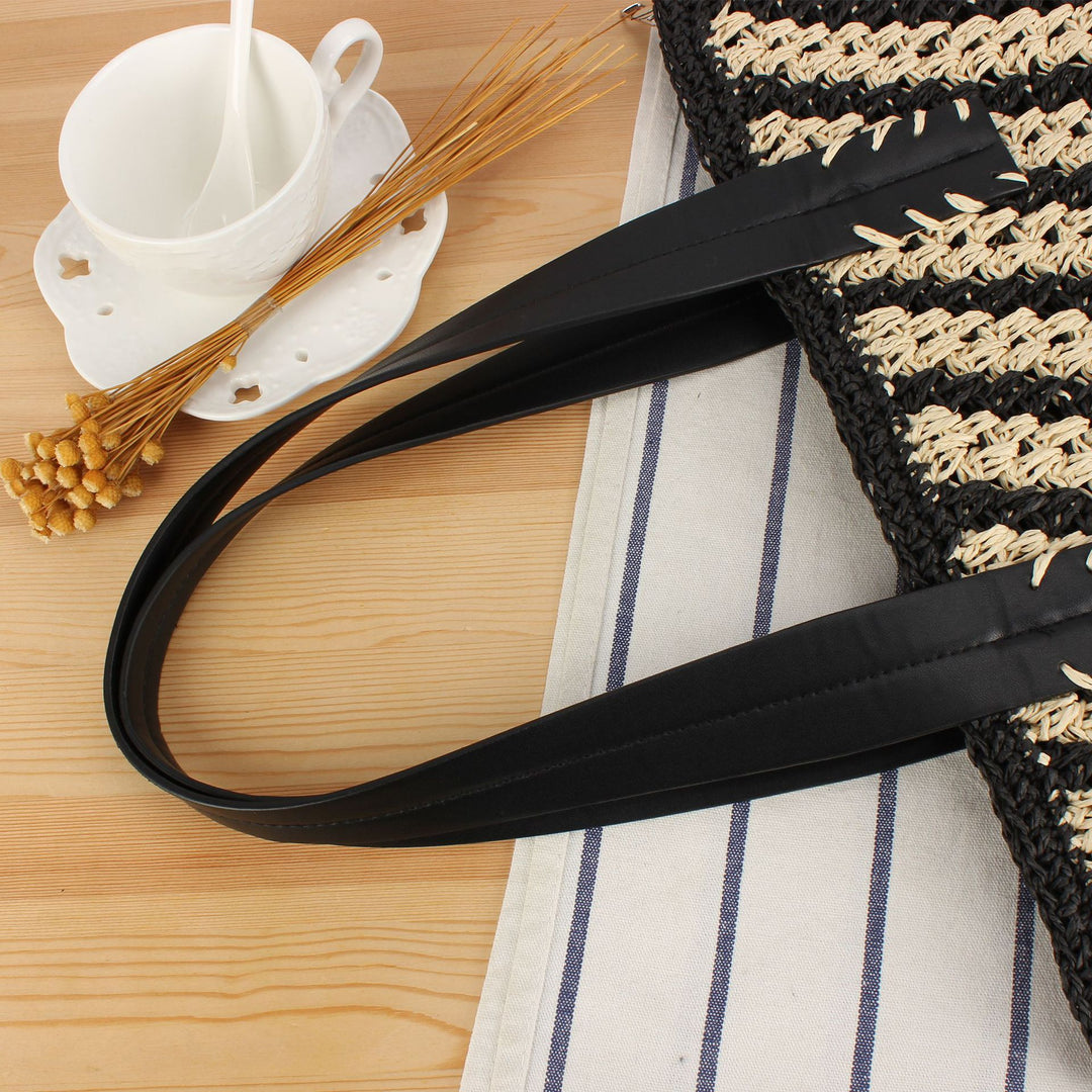Tote bag with modern striped pattern made of woven natural material Bowlift