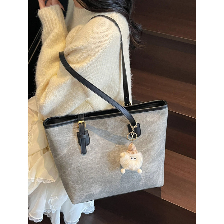Spacious Multi-Functional Tote Bag Bowlift