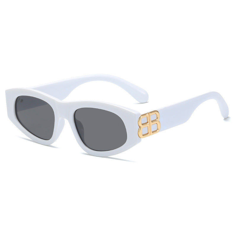 Women stylish fashionable sunglasses with distinctive frame Bowlift