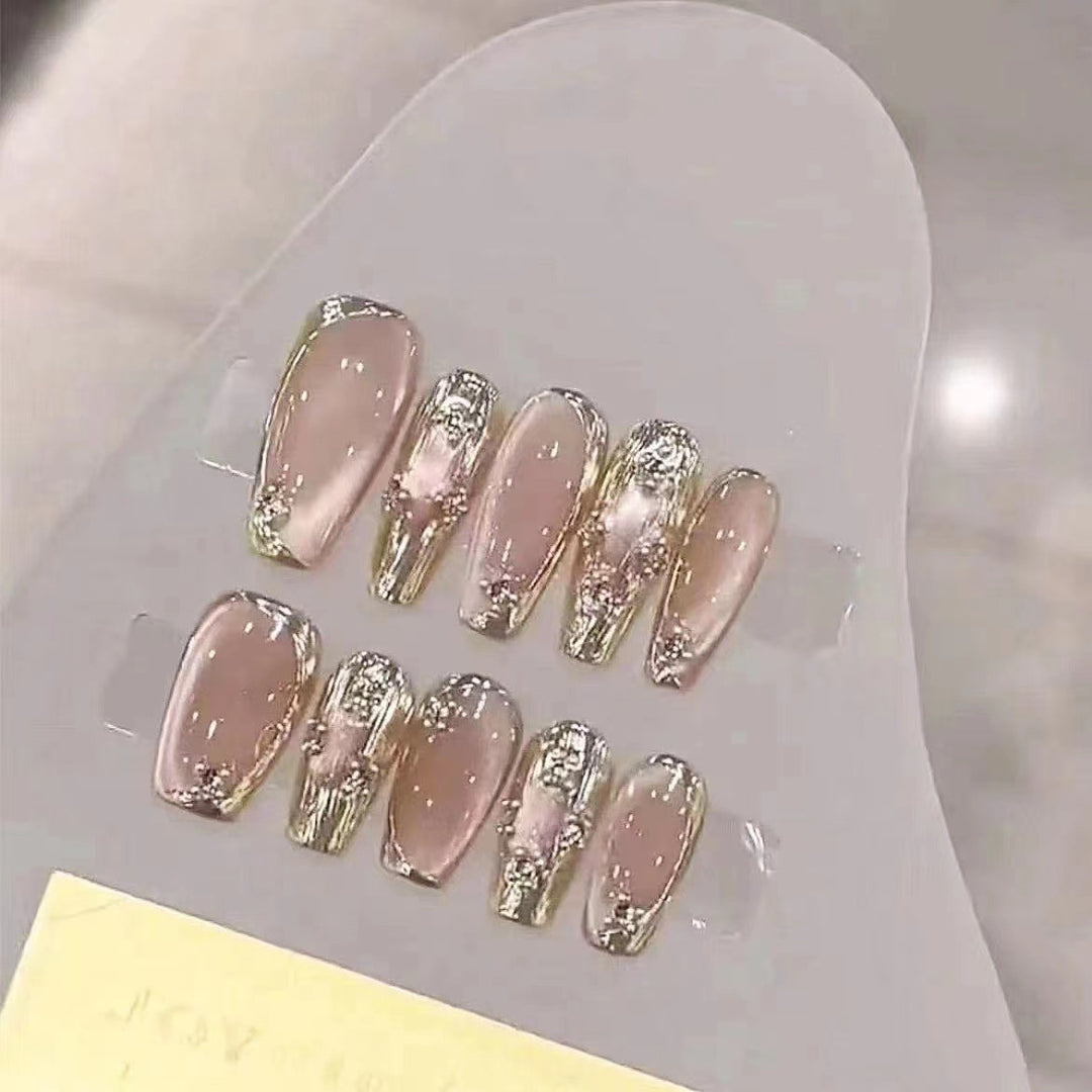 Elegant Press-On Nail Set with Artistic Metallic Design Bowlift