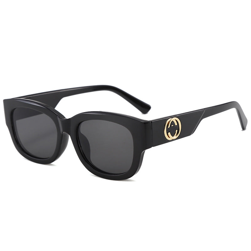 Women's sunglasses in exclusive design with fashionable frame and UV protection Bowlift