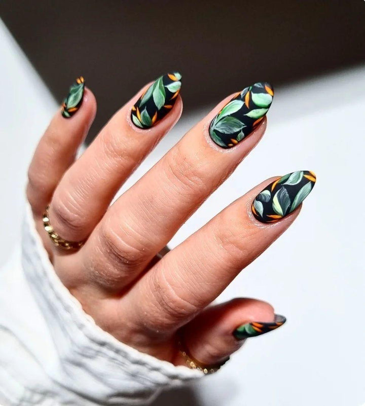 Creative design artificial nails with piano keys motif Bowlift