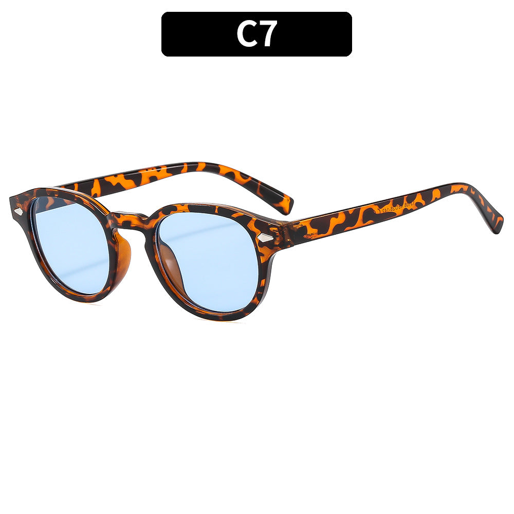Fashion-Forward Cat-Eye Sunglasses  1787664807