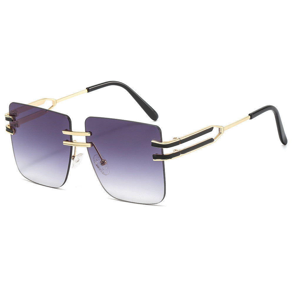 women's fashionable sunglasses with extravagant frame and delicate accents Bowlift