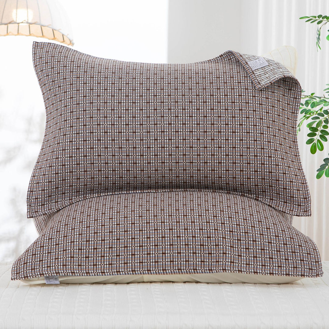 Women's pillowcase with delicate floral motif Bowlift