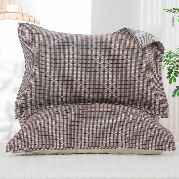 Women's pillowcase with delicate floral motif Bowlift