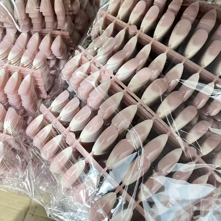 French Tip Acrylic Nail Set Bowlift