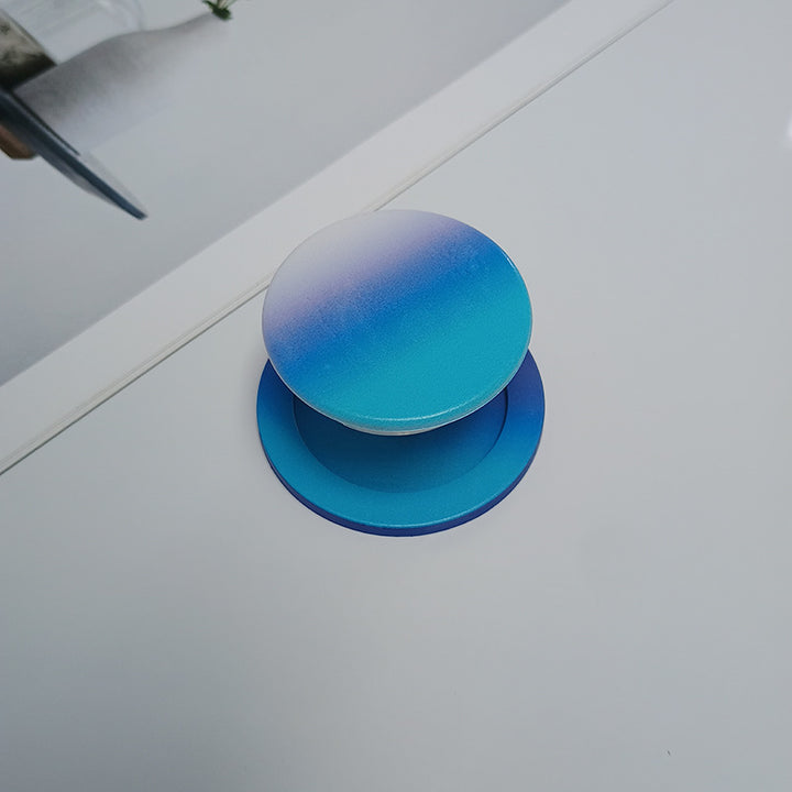 Stylish Gradient Phone Grip Bowlift