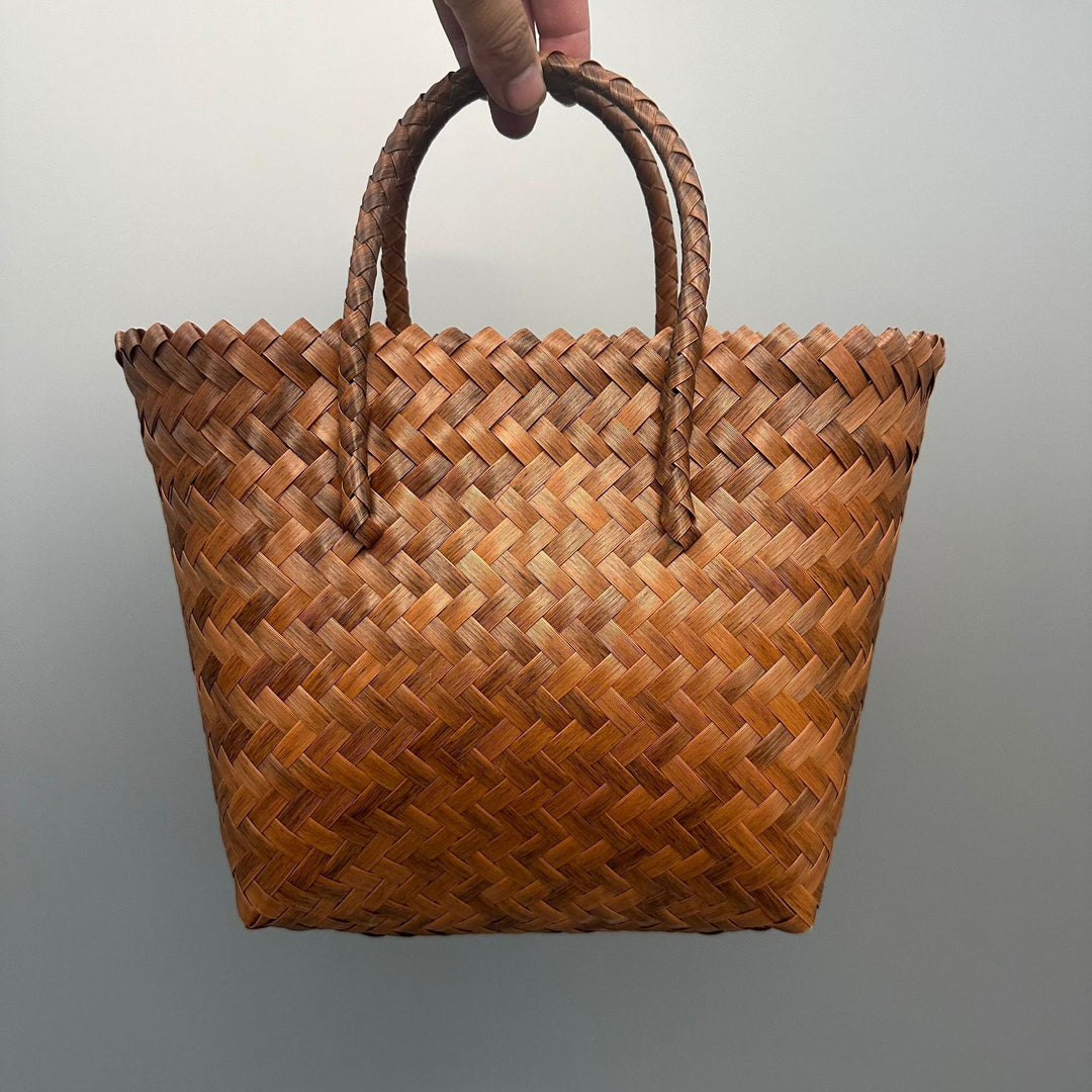 Handcrafted straw bag Bowlift