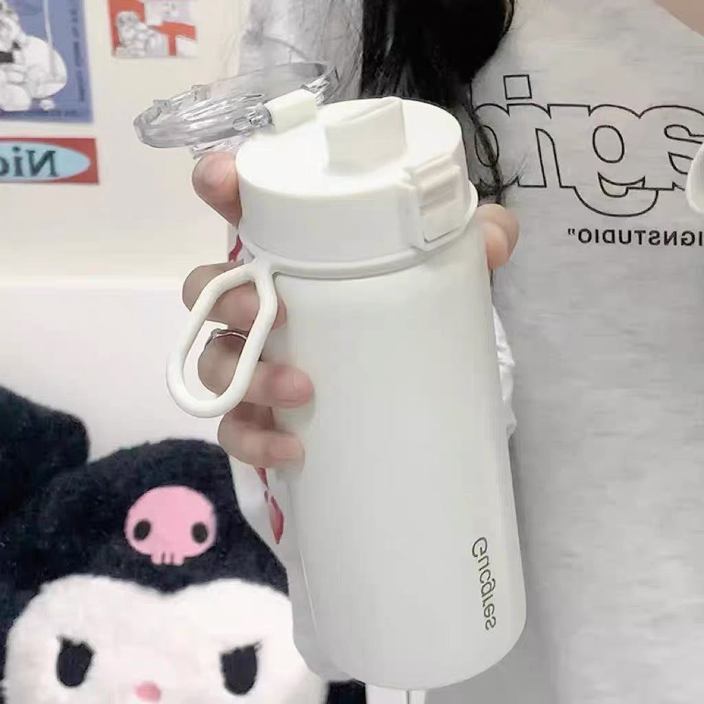 Ladies insulated drinking vessel with innovative flip lid Bowlift