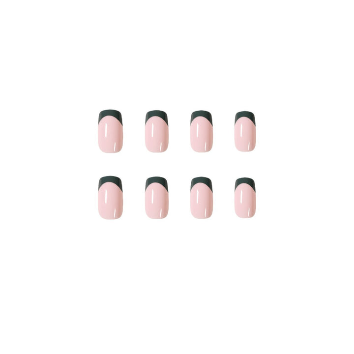 Artistic nail art with elegant gradient and lace accents Bowlift
