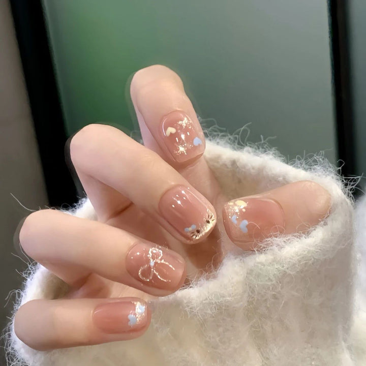 Artificial nails with creative design elements Bowlift