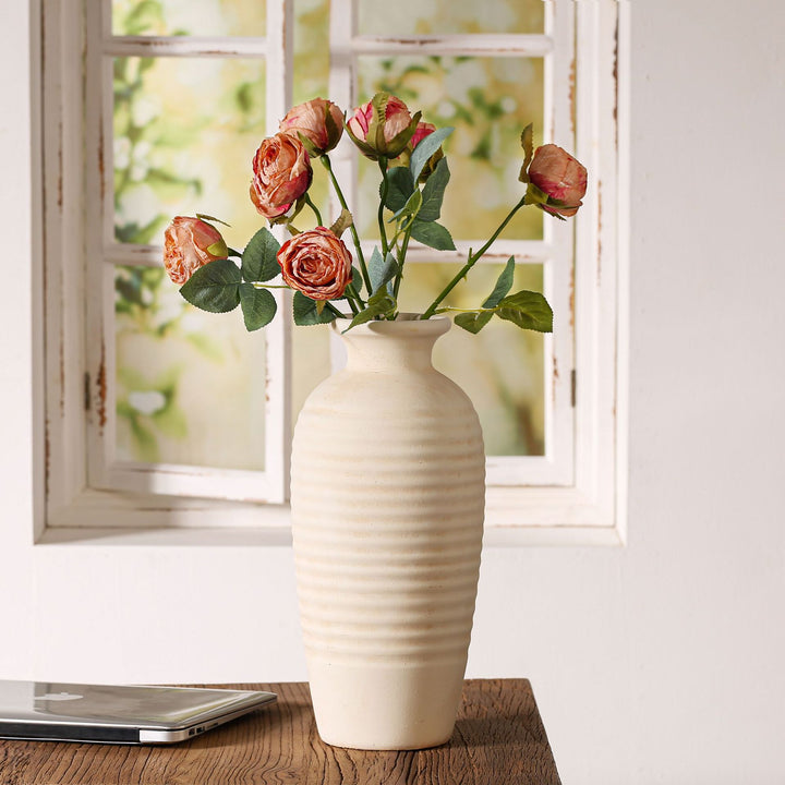 Handcrafted ceramic vase with ribbed structure Bowlift