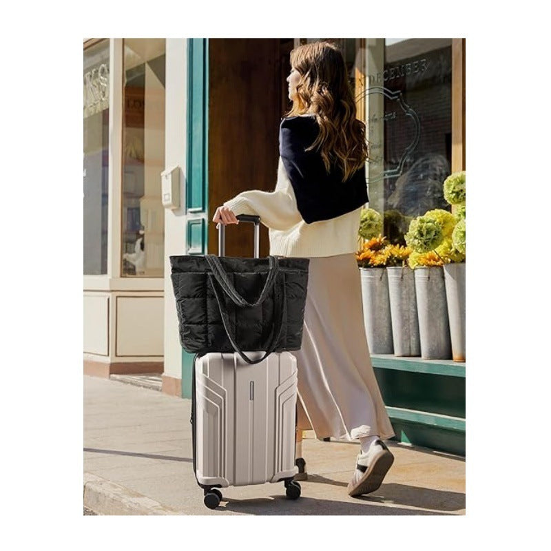 Practical Tote Bag with Quilted Design Bowlift