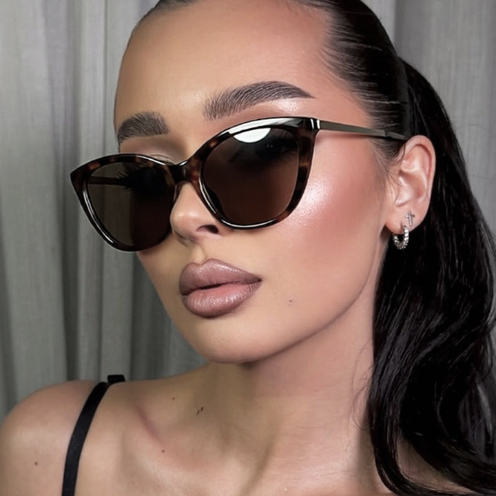 Ladies elegant Cat-Eye sunglasses with high-quality frame and UV protection Bowlift