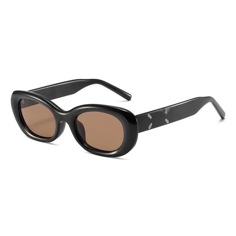 Fashionable Sunglasses Bowlift