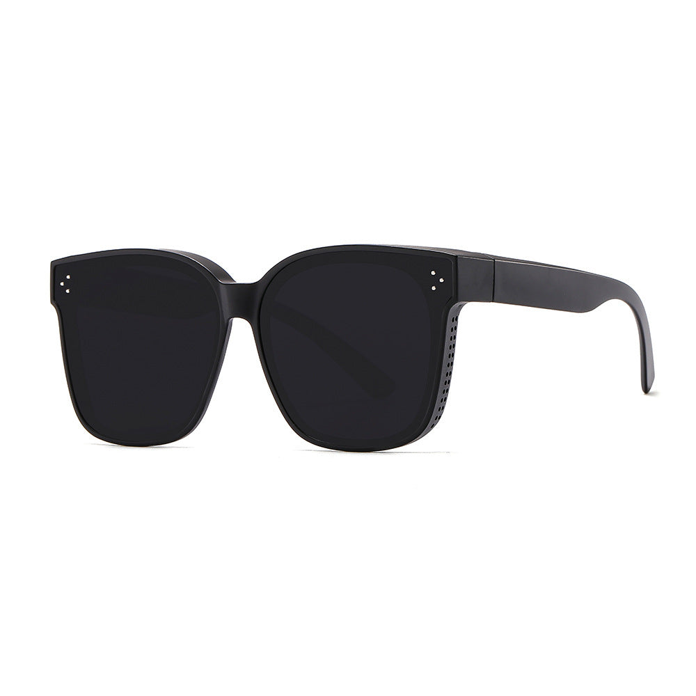 Women Square Sunglasses with Protective UV Filter and Stylish Frame Bowlift