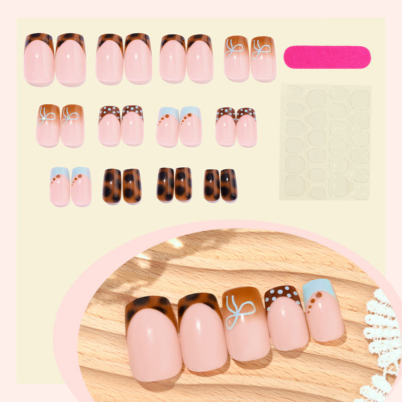 Stylish Decorative Press-On Nail Set with Trendy Patterns Bowlift