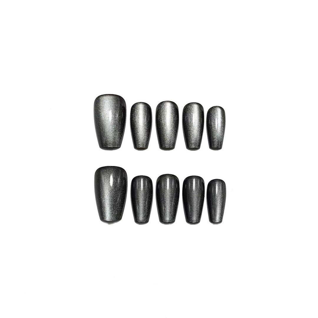 Artificial Nails in Elegant High Gloss Design Bowlift