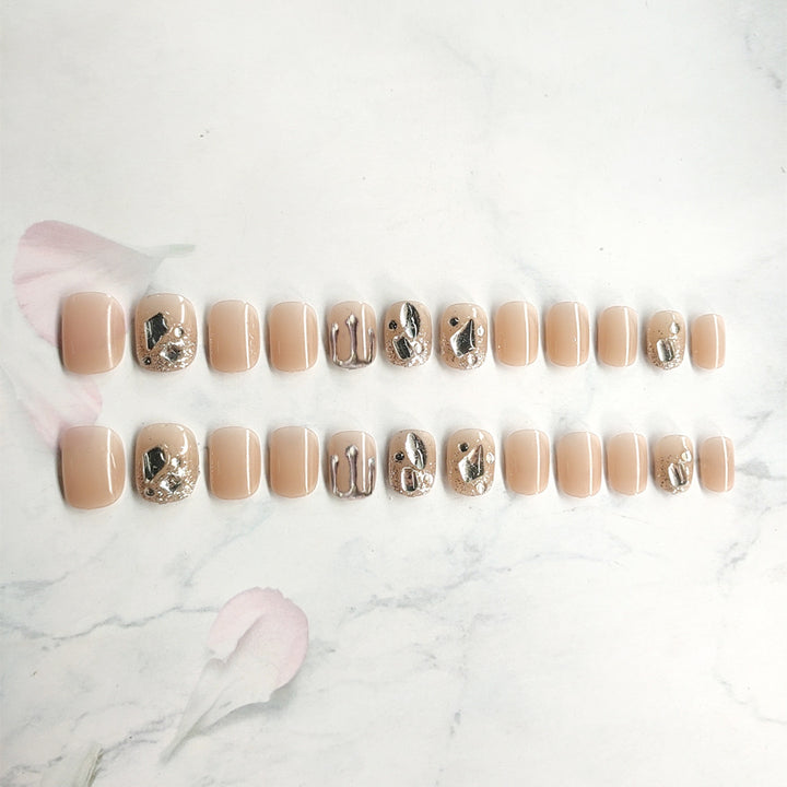 Glamorous Rhinestone Nail Art Tips Bowlift