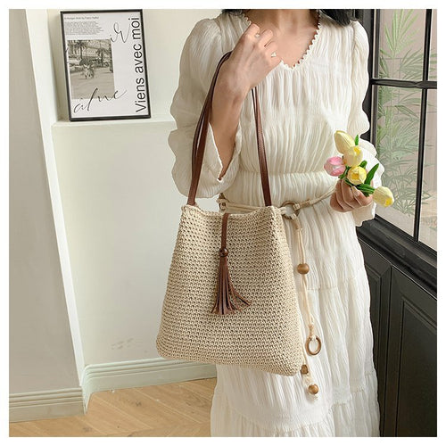 Handbag with Fringed Detail Bowlift