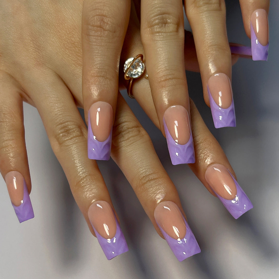 Artificial Nail Extensions with Elegant Gradient Bowlift