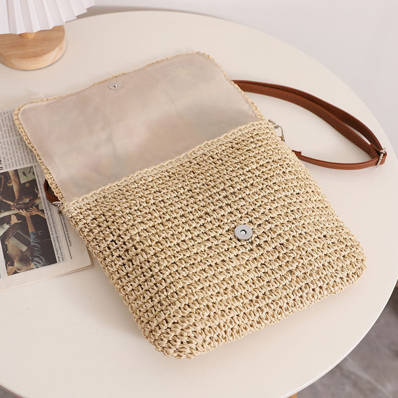 Fashionable shoulder bag with colorful crochet pattern Bowlift