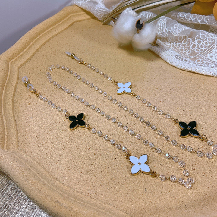 Elegant pearl necklace with flower pendants Bowlift