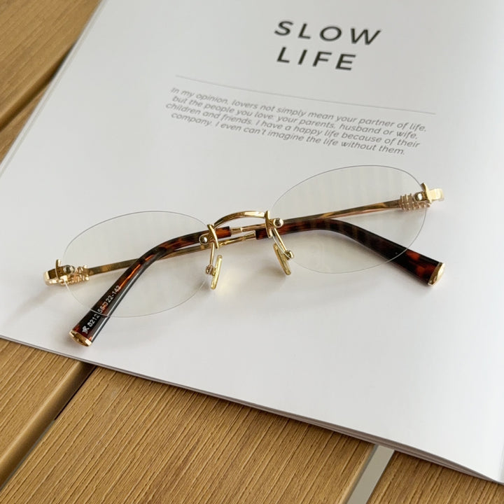 Chic Cat-Eye Frame Glasses Bowlift