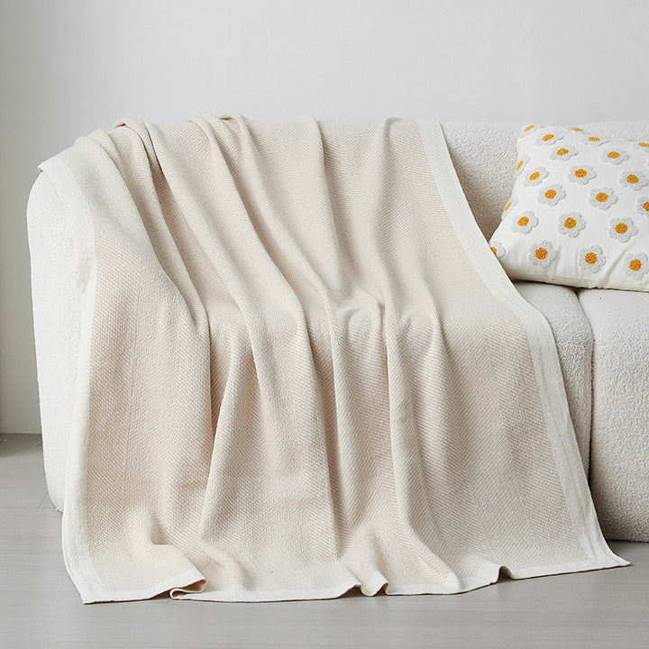 Women's Elegant Snuggle Blanket made of Soft Knit with Geometric Pattern Bowlift