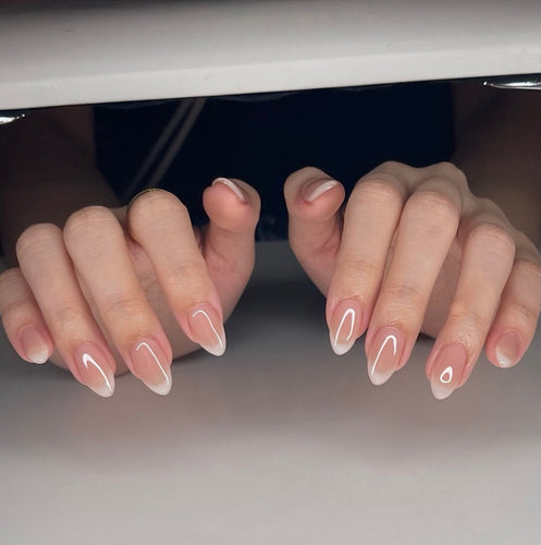 Stylish Stiletto Press-On Nail Set Bowlift