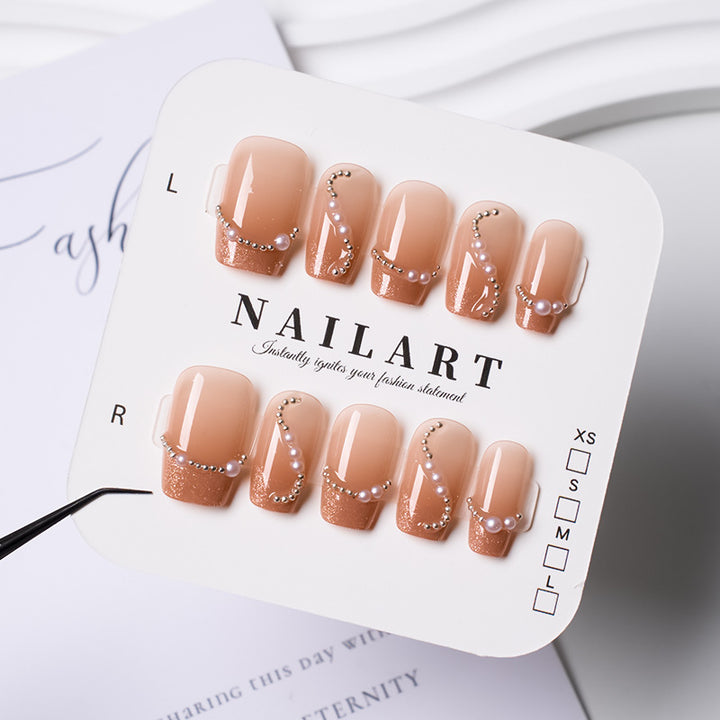 Creative Nail Art Set with Elegant Applications Bowlift