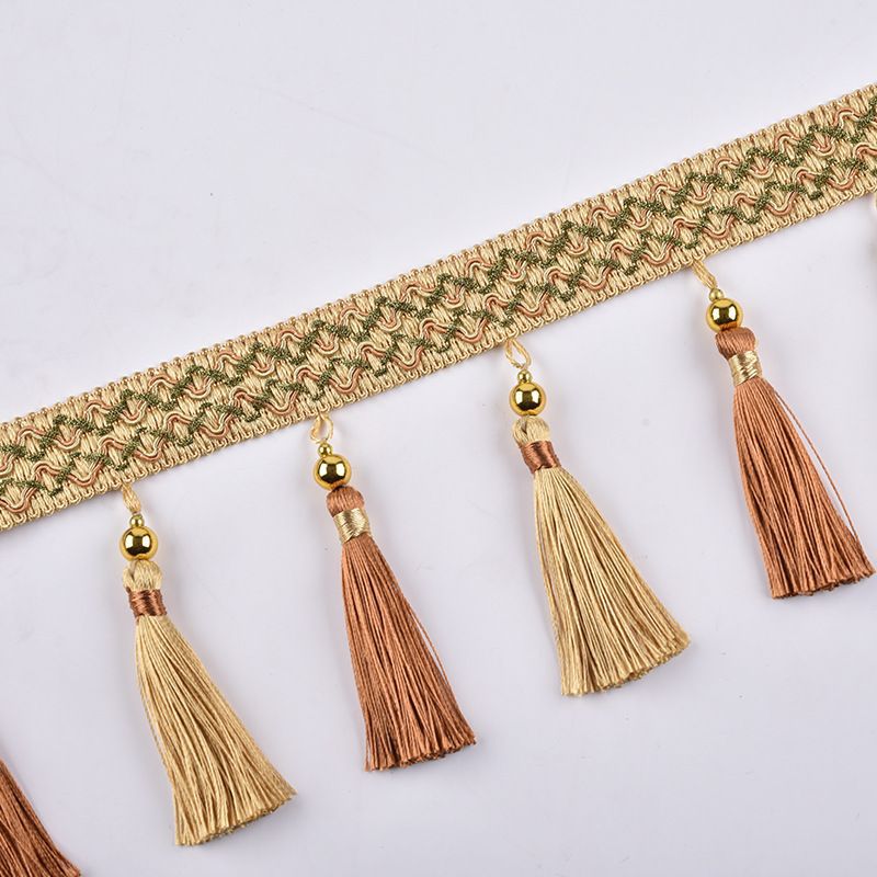 Decorative tassel trim Bowlift