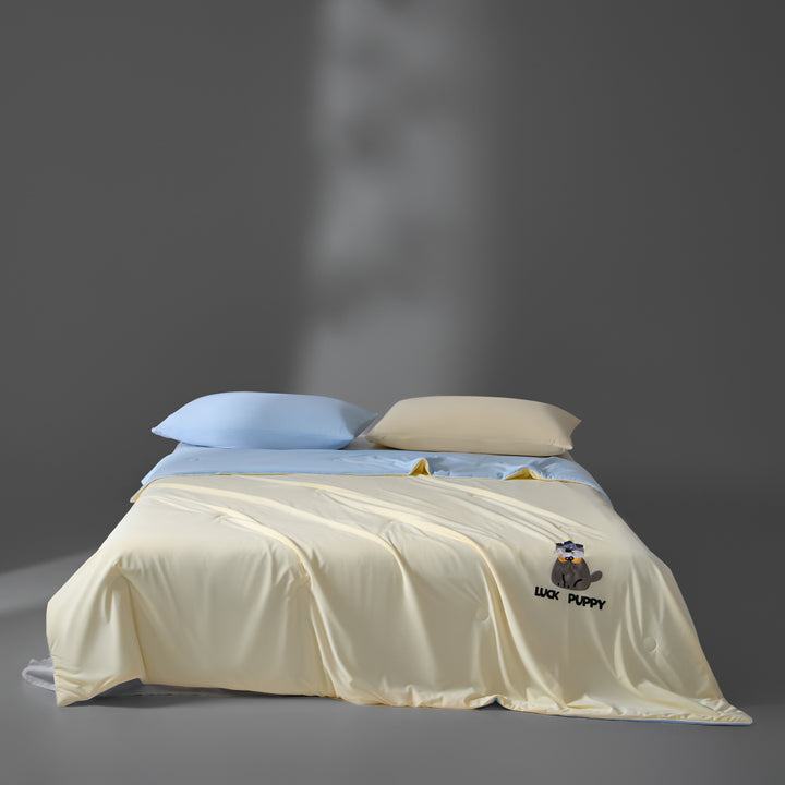 Ladies cozy microfiber blanket with cheerful pattern Bowlift