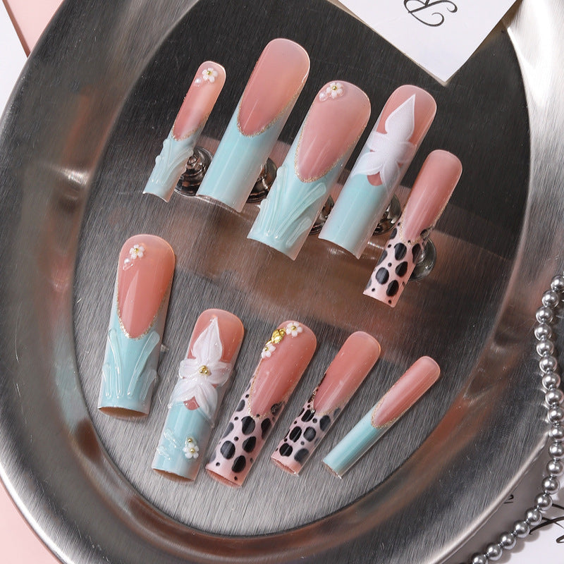 Artistic Press-On Nail Design Set Bowlift