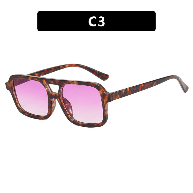 Women’s fashionable sunglasses in elegant rectangular format Bowlift