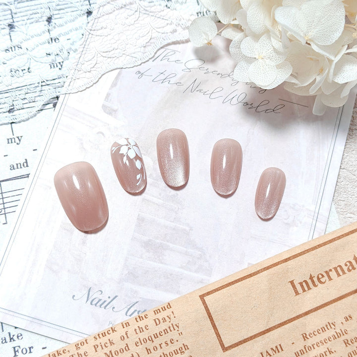 Exclusive Nail Art Set with Floral Accents Bowlift