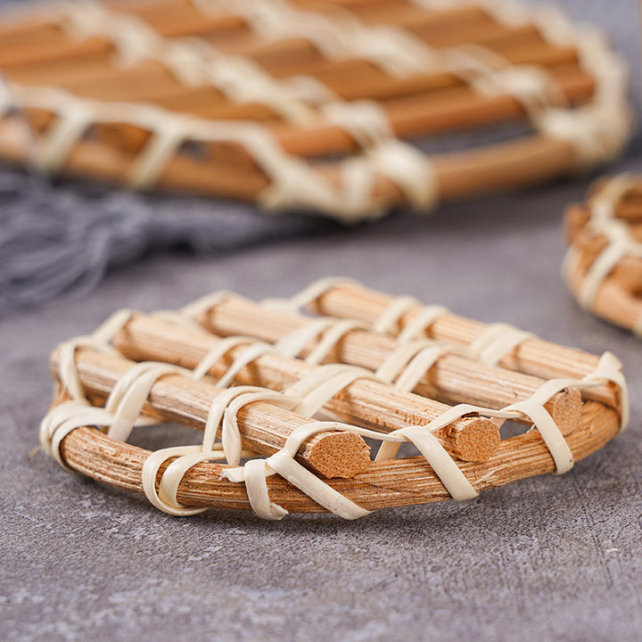 Women Decorative Table Coasters made of Braided Natural Material Bowlift