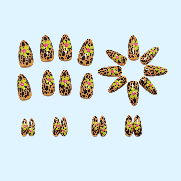 Artificial nails in modern animal patterns with floral accents Bowlift